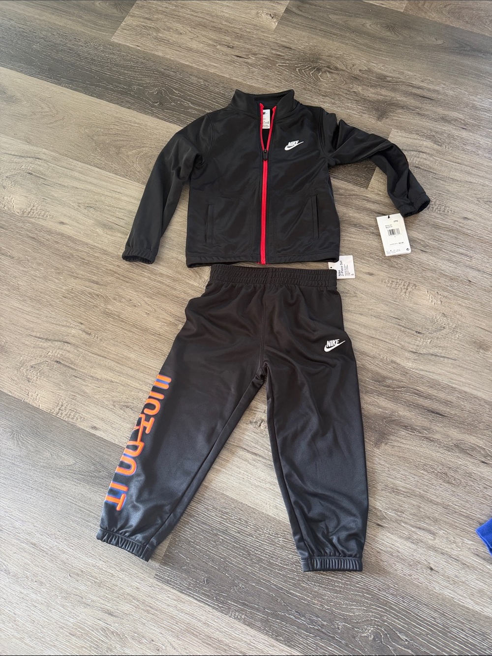 NWT Nike Kids Black Track Jacket & Pants Set with Red Zip - Picture 1 of 2